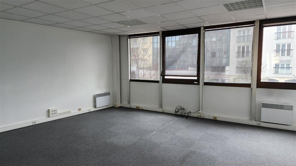 Office in Bourg-la-Reine to rent - Building Photo - Image 3 of 5