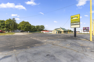 5436 S Cedar St, Lansing, MI for rent Building Photo- Image 1 of 66