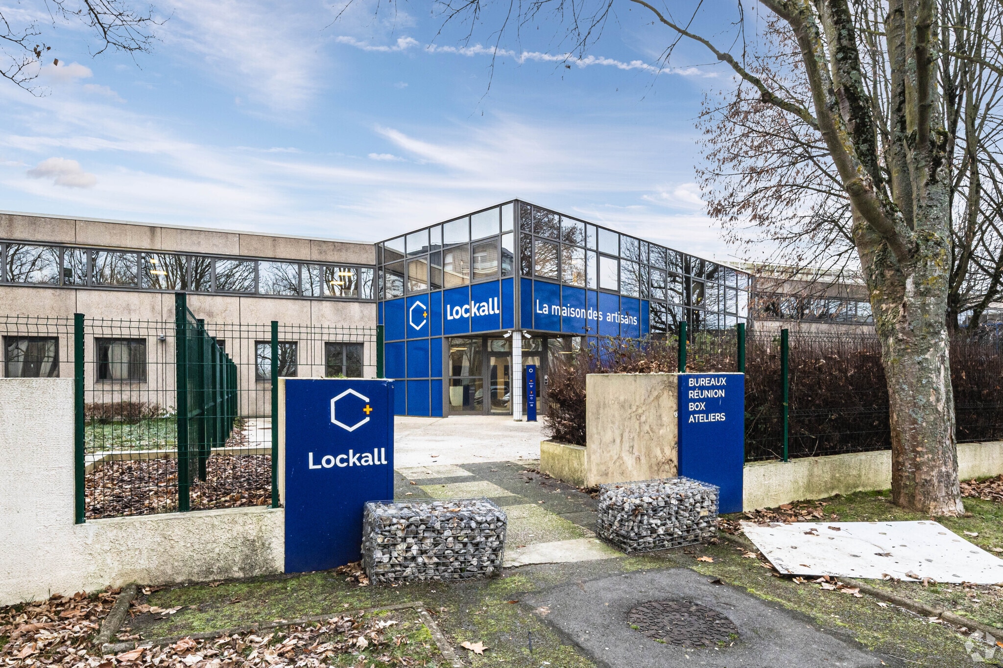 8 Rue Des Campanules, Lognes to rent Primary Photo- Image 1 of 4