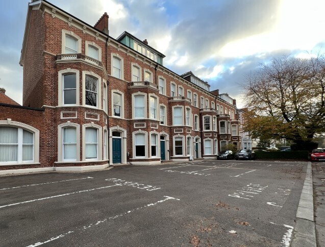 College Gdns, Belfast for sale Primary Photo- Image 1 of 1