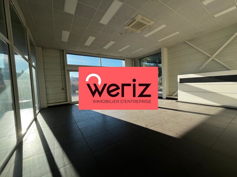 Rue Des Salicornes, Saint-Mitre-les-Remparts for sale - Building Photo - Image 2 of 5