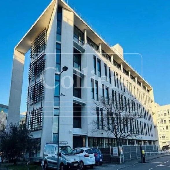Office in Villeurbanne to rent - Building Photo - Image 1 of 19