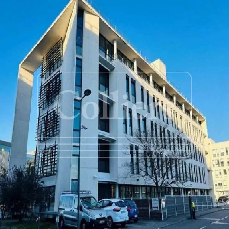 Office in Villeurbanne to rent Building Photo- Image 1 of 20
