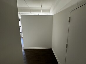 325 W 38th St, New York, NY for rent Building Photo- Image 2 of 8