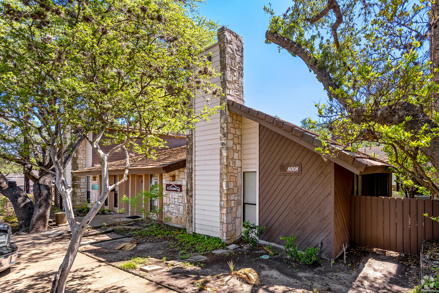 8008 West Ave, San Antonio, TX for rent - Primary Photo - Image 1 of 7