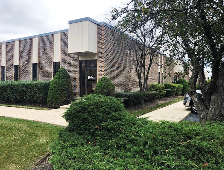 538-546 W Campus Dr, Arlington Heights, IL for sale - Building Photo - Image 1 of 1