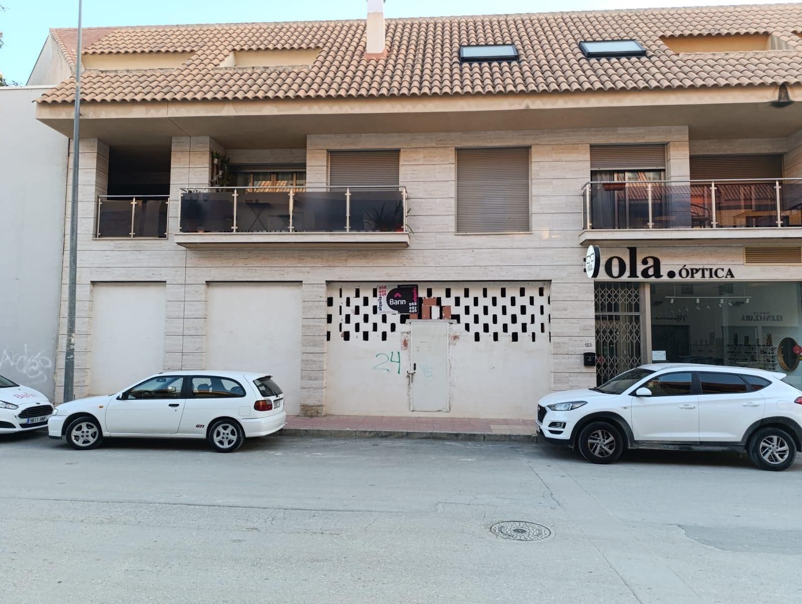 Camilo Jose, 16, Archena, Murcia to rent Building Photo- Image 1 of 12