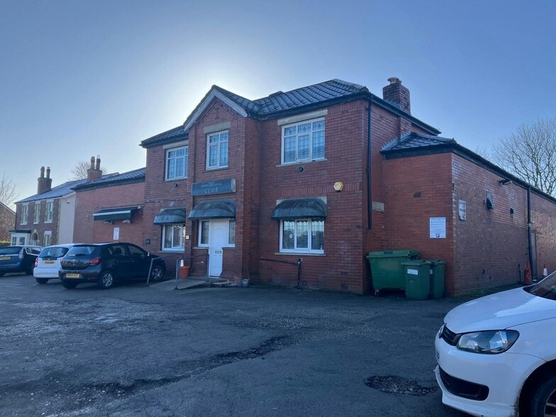 244 Blaguegate Ln, Skelmersdale for sale - Building Photo - Image 1 of 1