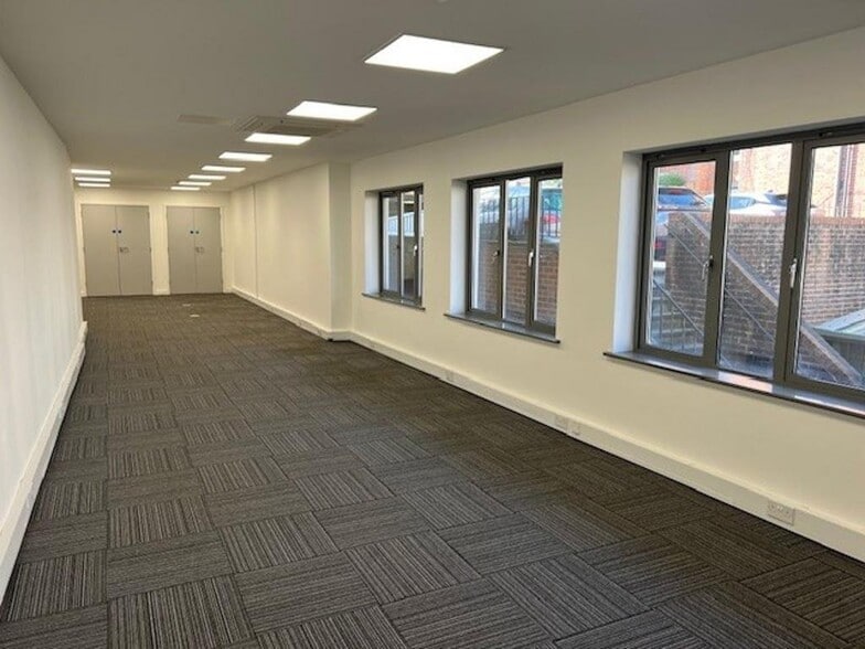 9 Sydenham Rd, Guildford to rent - Building Photo - Image 2 of 6