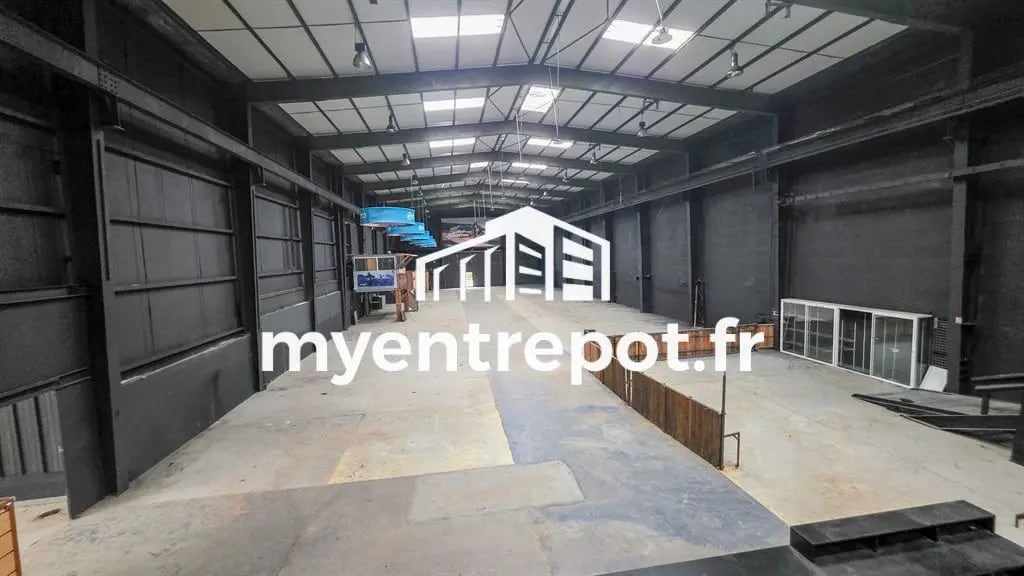 Light Industrial in Aubagne to rent Interior Photo- Image 1 of 9
