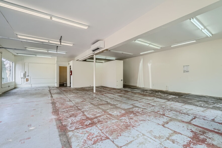 8310-8318 8th Ave NW, Seattle, WA to rent - Building Photo - Image 2 of 23