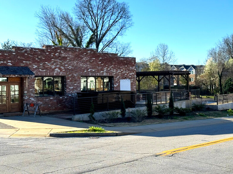 101-103 S Hudson St, Greenville, SC for rent - Building Photo - Image 1 of 3