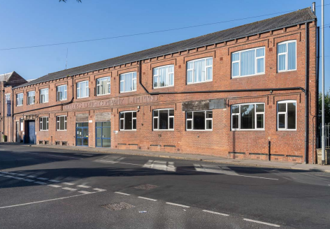 Burley Rd, Leeds for rent - Primary Photo - Image 1 of 1