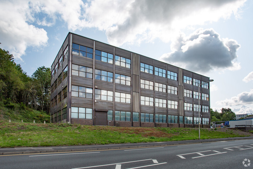 Hereward Rise, Halesowen, B62 8AN - Lygon Court - Office For Sale ...