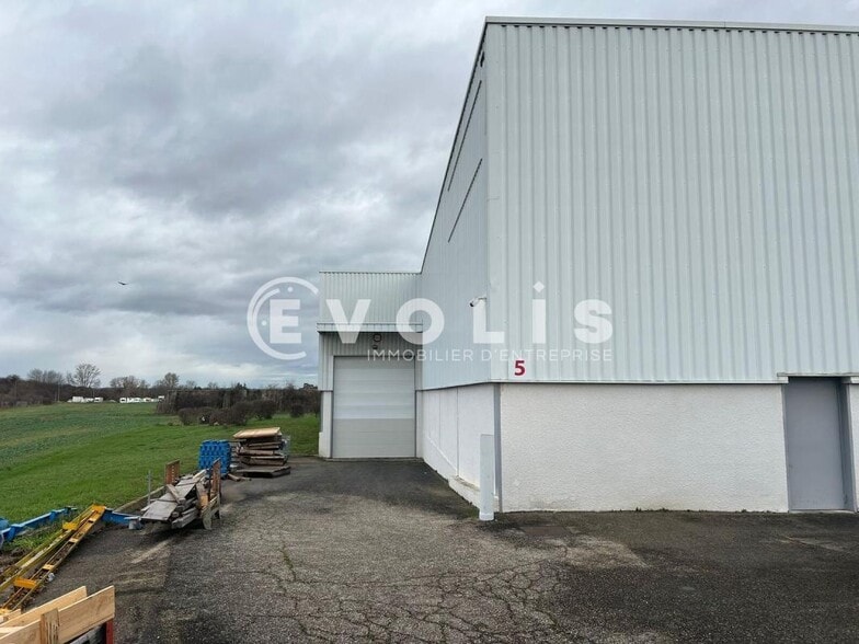 17 Rue Des Frères Lumière, Chassieu for sale - Building Photo - Image 3 of 29