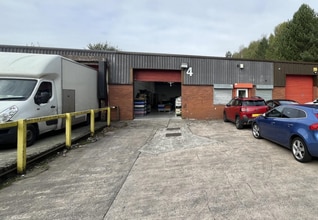 Whitelands Rd, Ashton Under Lyne to rent Building Photo- Image 1 of 1