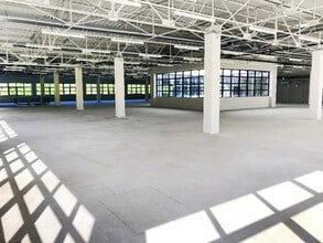 Office in Lyon to rent Interior Photo- Image 1 of 6