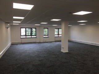 More details for 27 Broad St, Wokingham - Office to Rent