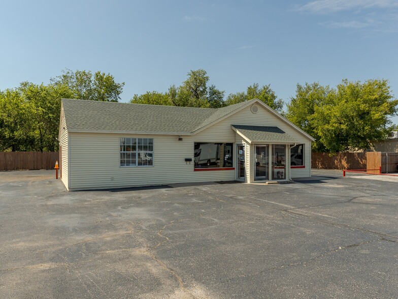 6 E Main St, Yukon, OK for sale - Building Photo - Image 1 of 1