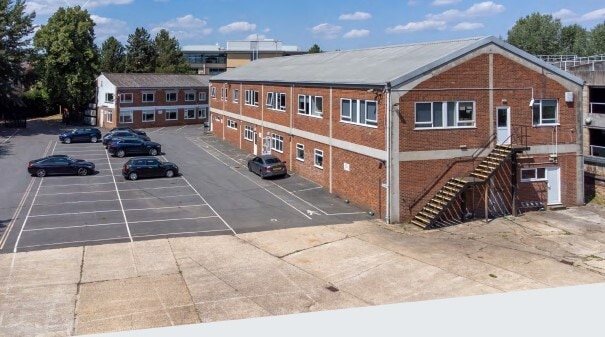 Maple Lodge Clos, Rickmansworth for sale Primary Photo- Image 1 of 1