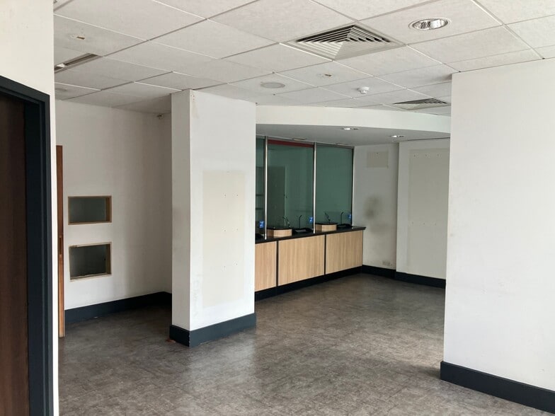 Bank Lane, Northside, Vale, Guernsey for sale - Interior Photo - Image 2 of 13