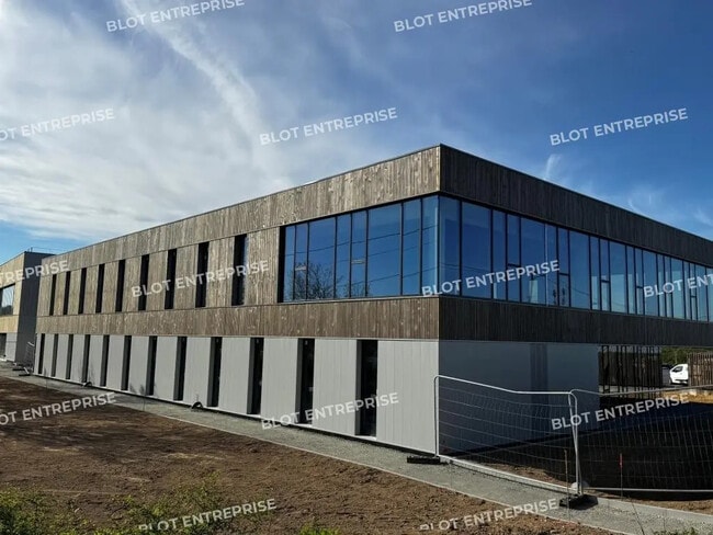 Vente Local d'activités 1 193 m²