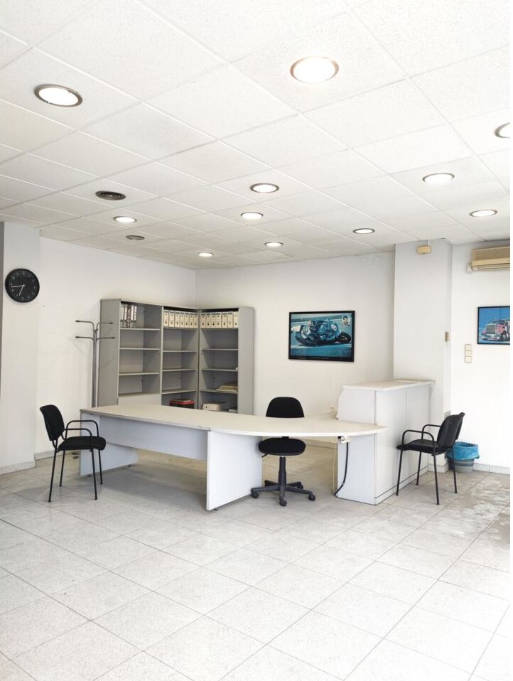 Retail in Manresa, Barcelona to rent Interior Photo- Image 1 of 5