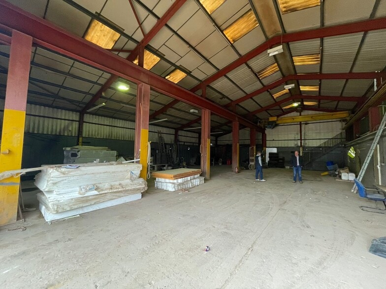 Flass Ln, Castleford to rent - Building Photo - Image 3 of 8