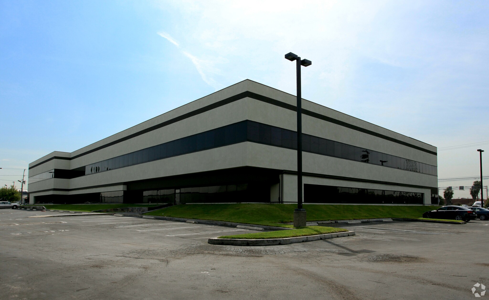 555 W Redondo Beach Blvd, Gardena, CA for sale Building Photo- Image 1 of 28