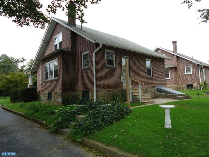 24 S Trooper Rd, Norristown, PA for rent - Primary Photo - Image 1 of 8