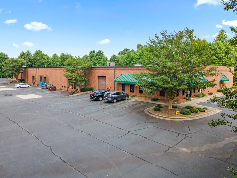 1848 Saint Pauls Church Rd, Newton, NC for sale - Primary Photo - Image 1 of 1