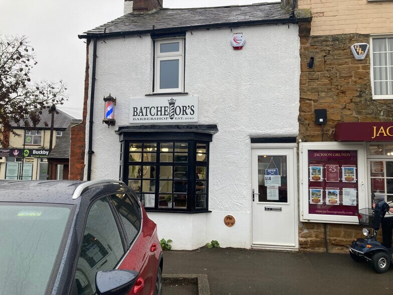 2 Market Pl, Long Buckby for sale - Building Photo - Image 1 of 1