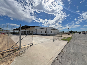 4726 Dodge St, San Antonio, TX for rent Building Photo- Image 1 of 7