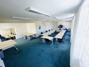 29 Cambray Pl, Cheltenham to rent Interior Photo- Image 1 of 1