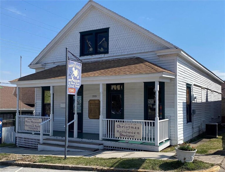 215 Hill St, Hannibal, MO for sale - Building Photo - Image 1 of 1