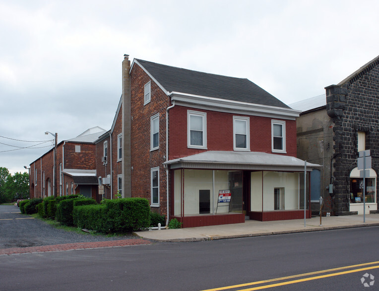 116 E Broad St, Quakertown, PA for sale - Primary Photo - Image 1 of 1