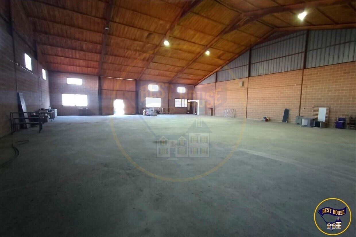 Industrial in Cuenca, Cuenca for sale Primary Photo- Image 1 of 3