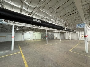 12707 S US Highway 19, Clearwater, FL to rent Interior Photo- Image 1 of 7