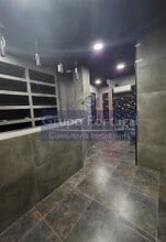 Retail in Madrid, Madrid to rent Interior Photo- Image 2 of 7