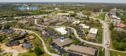 1005 Beau Terre Dr, Bentonville, AR to rent Interior Photo- Image 2 of 10