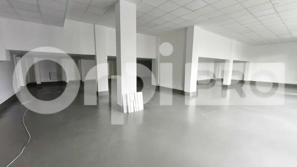 Location Local d'activités 361 m² - Photo 1
