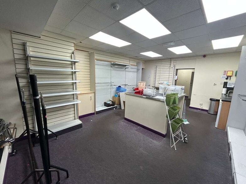 6-10 Ballygowan Road, Belfast to rent - Building Photo - Image 1 of 3