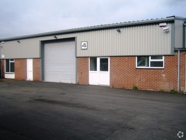 Taylor Ln, Loscoe to rent Primary Photo- Image 1 of 3