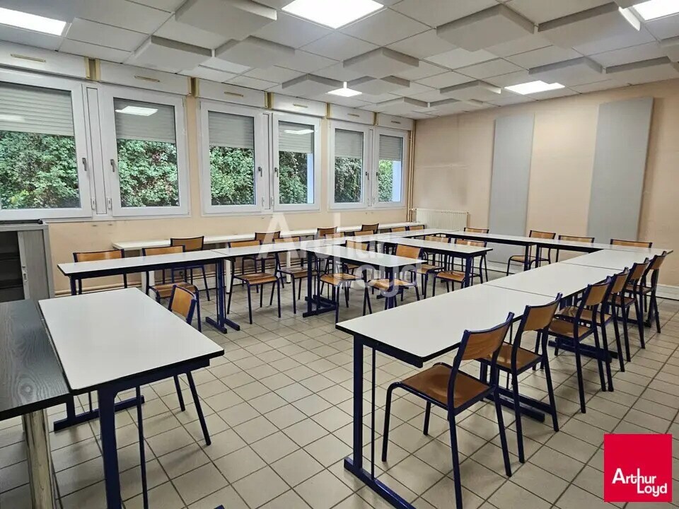 Office in Angers for sale Interior Photo- Image 1 of 5