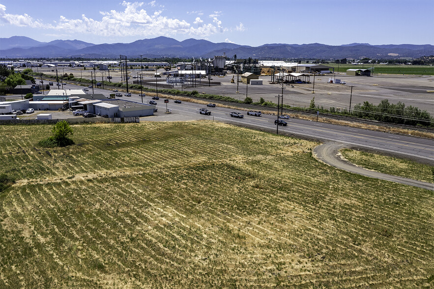 3600 N Pacific Hwy, Medford, OR for sale - Building Photo - Image 1 of 6