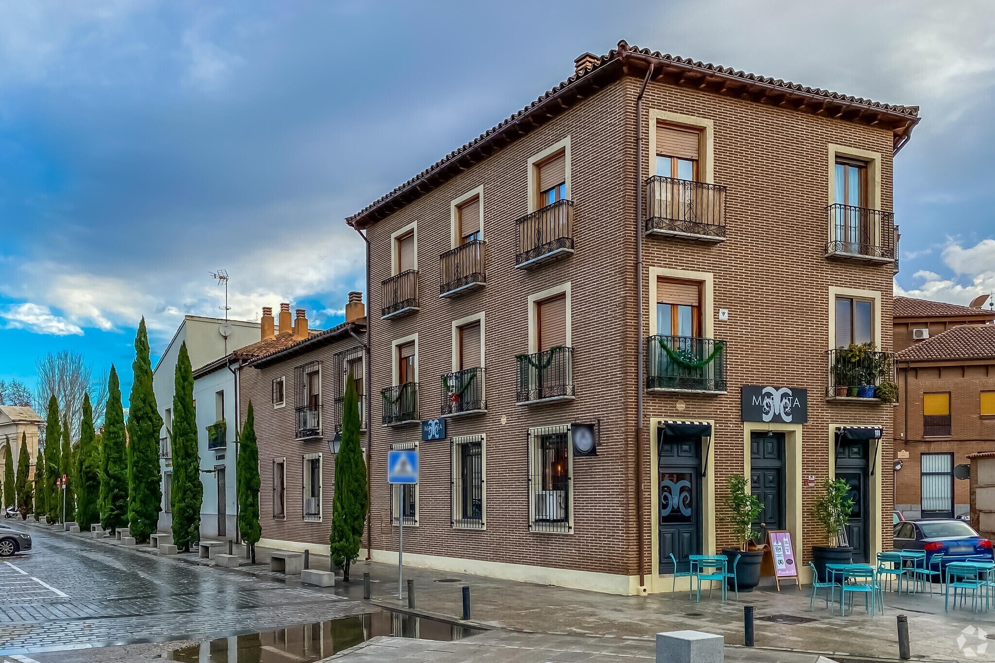 Build-to-Rent in Alcalá de Henares, Madrid for sale Primary Photo- Image 1 of 4
