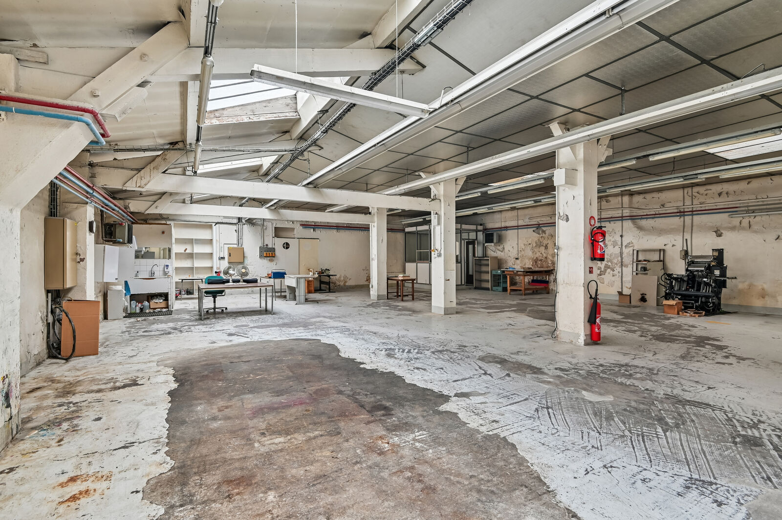 Retail in Paris to rent Building Photo- Image 1 of 13