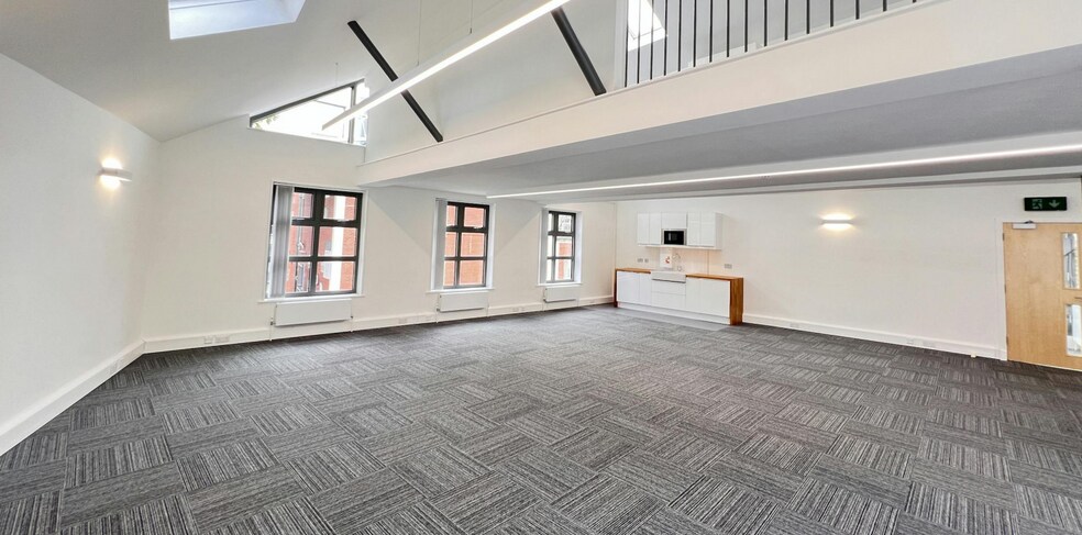 4A Fleet Rd, London to rent - Interior Photo - Image 2 of 4