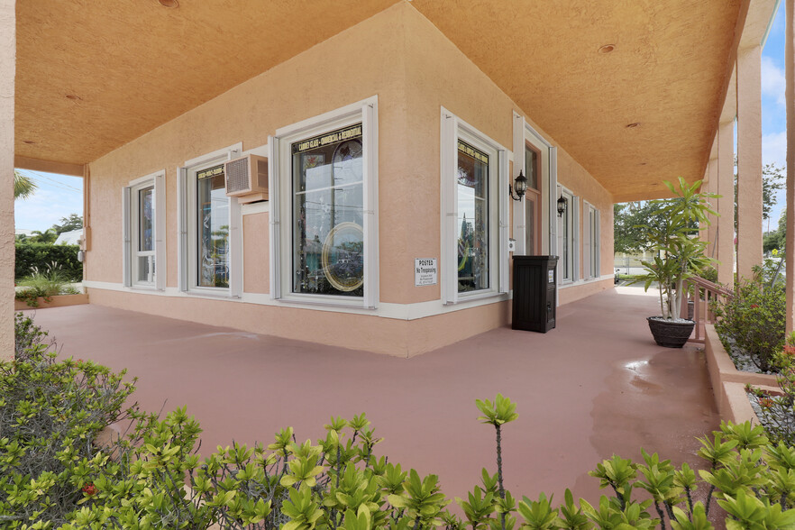 315 SW Ocean Blvd, Stuart, FL for sale - Building Photo - Image 3 of 7