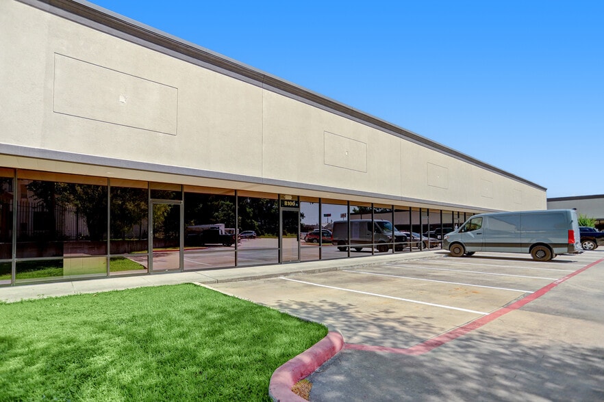 25003 Pitkin Rd, Spring, TX to rent - Building Photo - Image 3 of 9